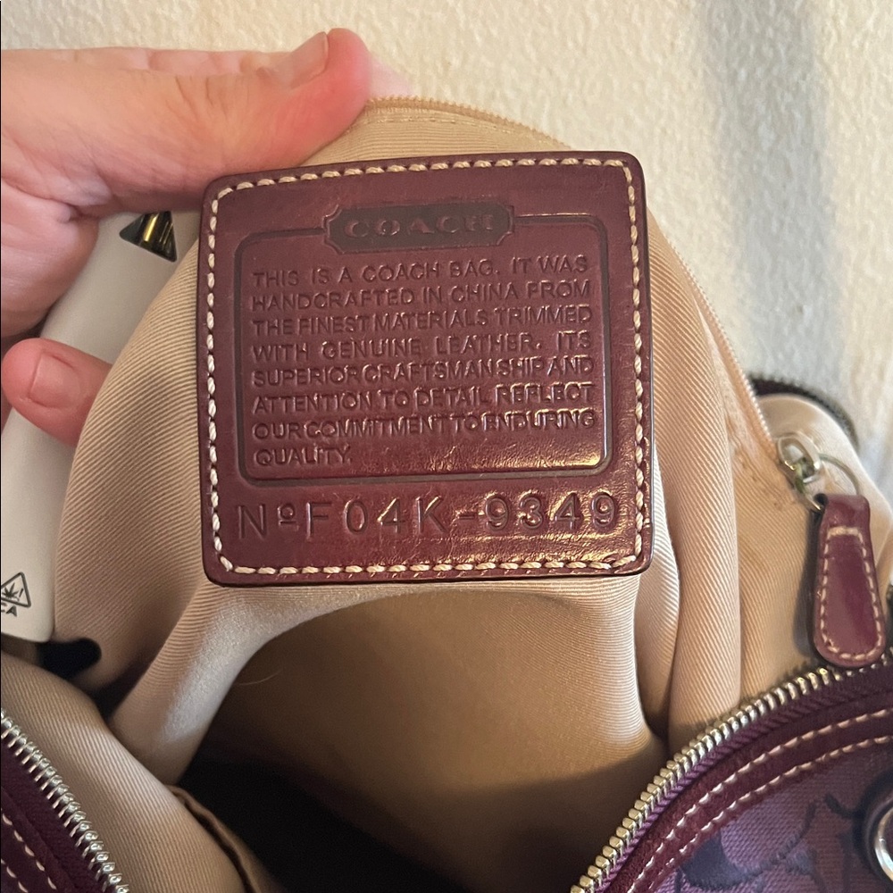 Coach vintage signature Jaguard and suede zip top - Picture 9 of 12
